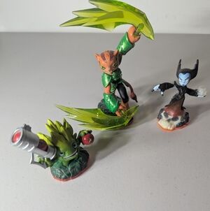 Skylanders Character Figure Lot of 3 Activision Game Figures Portal Compatible